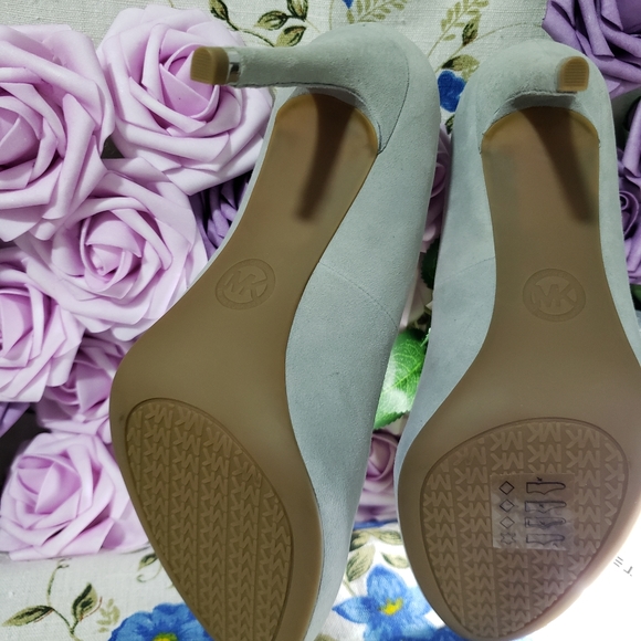 Michael Kors Light Green Shoes Sz 6 - Picture 7 of 7